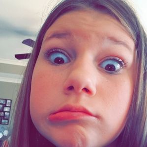 Meet your Posher, Abbee